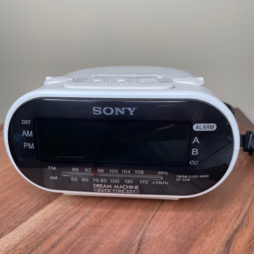 Sony Black and White Dream Machine Radio